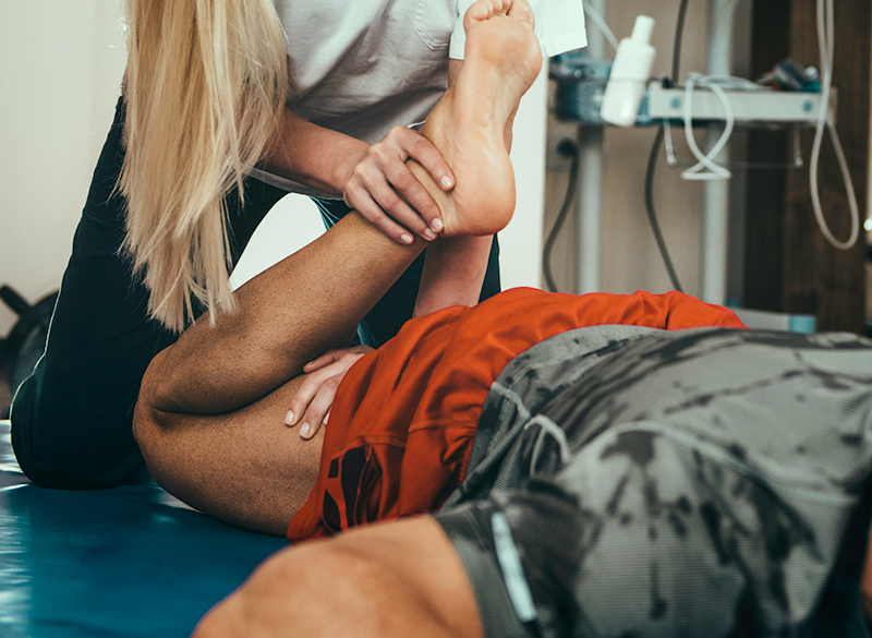 We provide chiropractic and physiotherapy services in Toronto and Scarborough